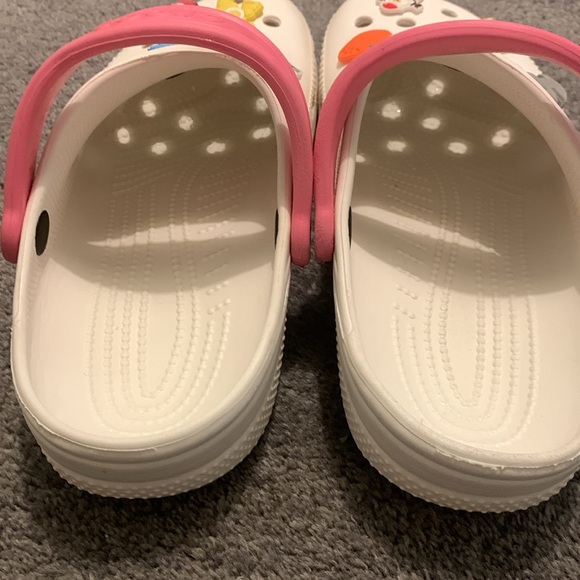 White crocs with jibits - Picture 3 of 5